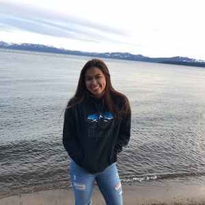 Meet your Posher, Kayla